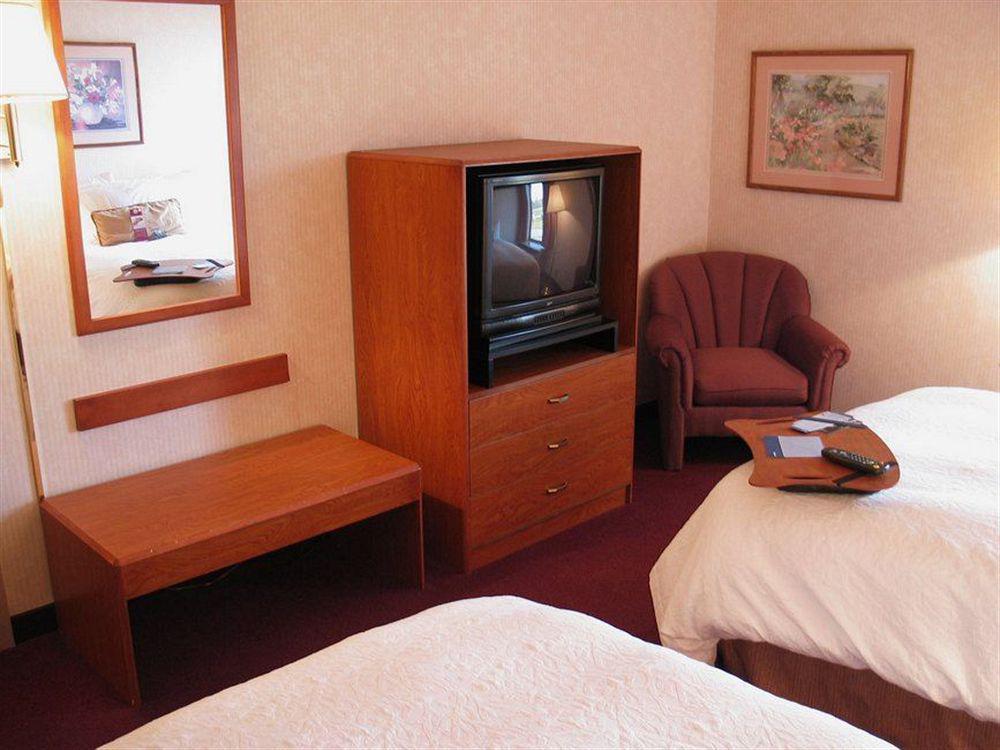 Hampton Inn Altoona Pokoj fotografie